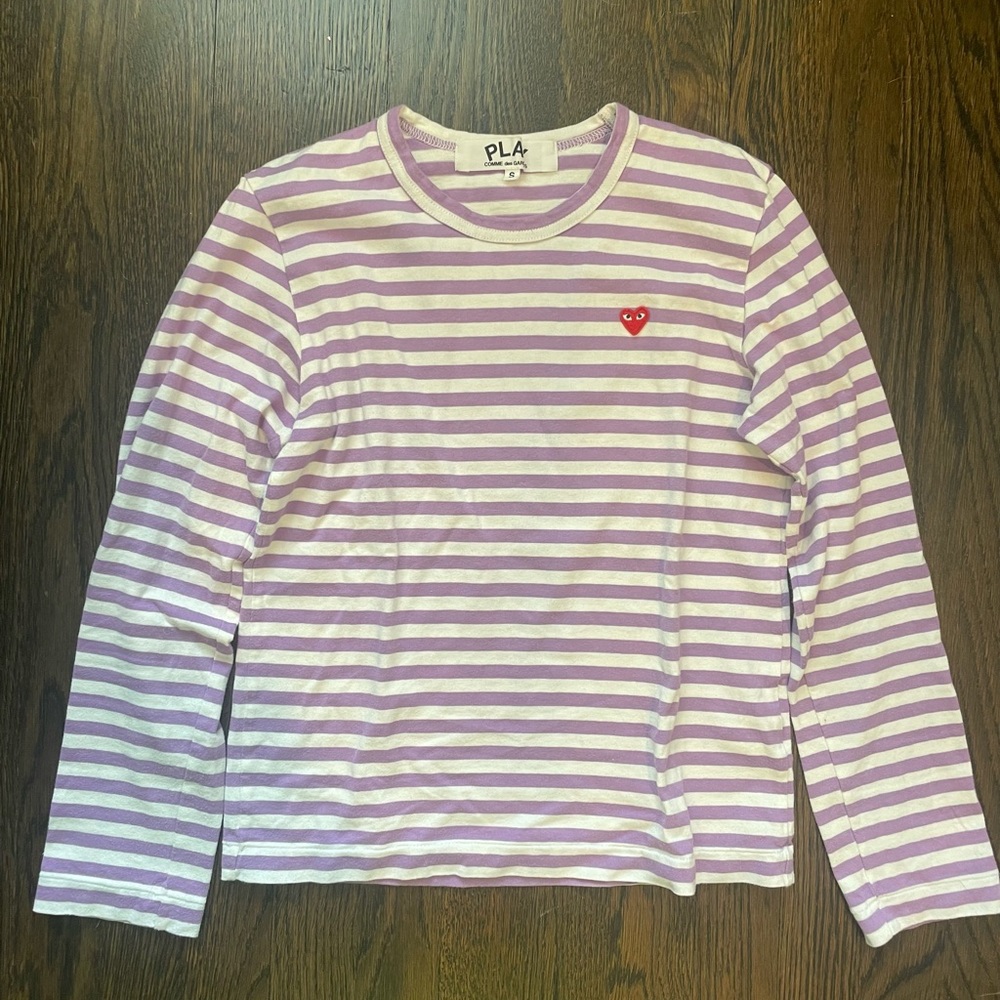 Comme de garçons PLAY top in lavender and white stripe. Size S.